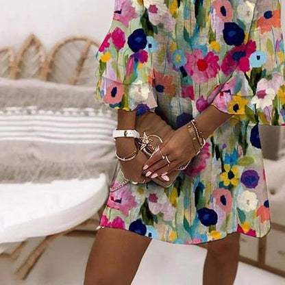 Robe Mini à Motif Floral Élégant