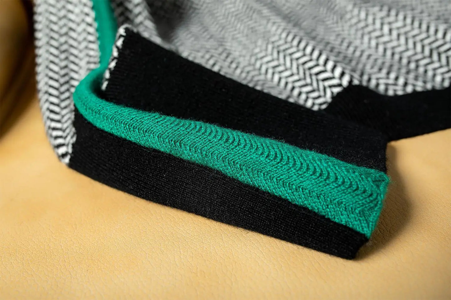 Emy - Sweat à col montant